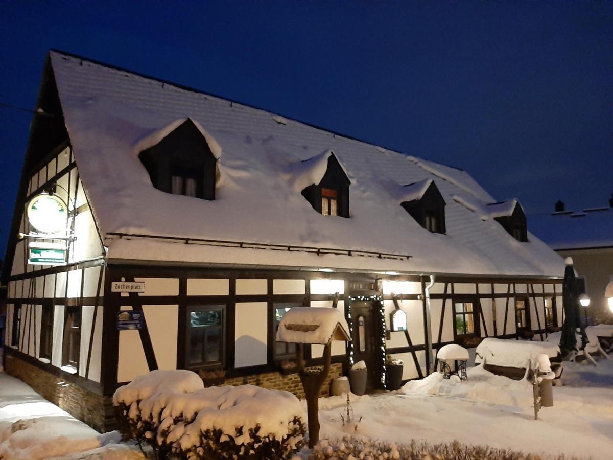 Wirtschaft & Pension Zum Huthaus Schneeberg  Bagian luar foto